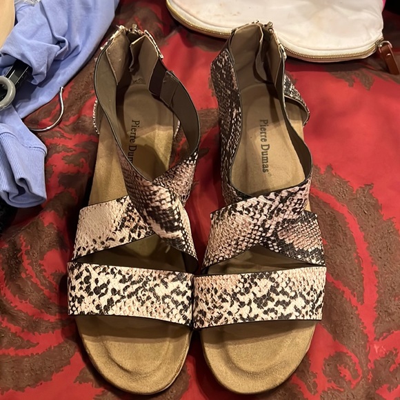 Pierre Dumas Shoes - Ladies Pierre Dumas Snake skin sandals 10M like new